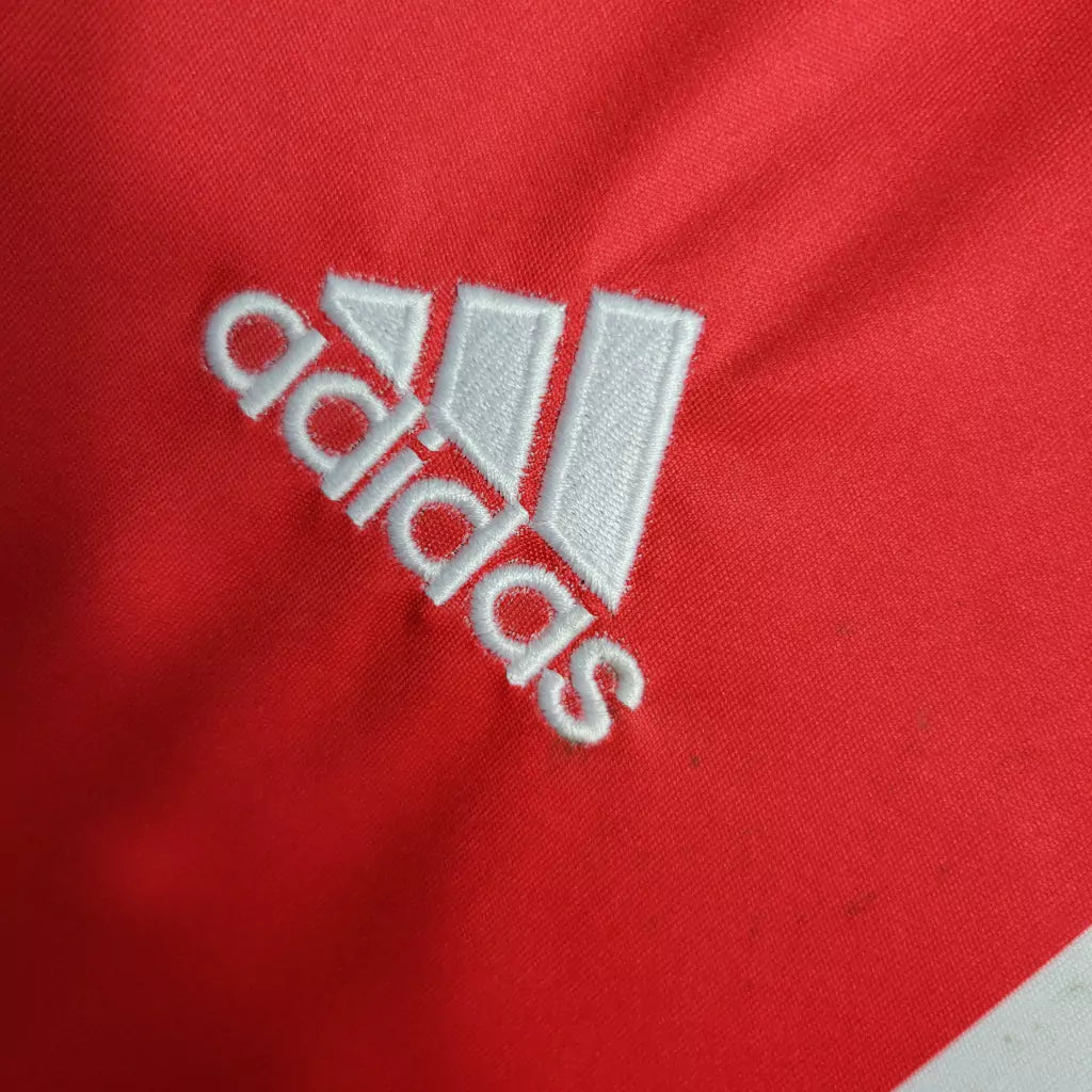 Benfica Home 04/05